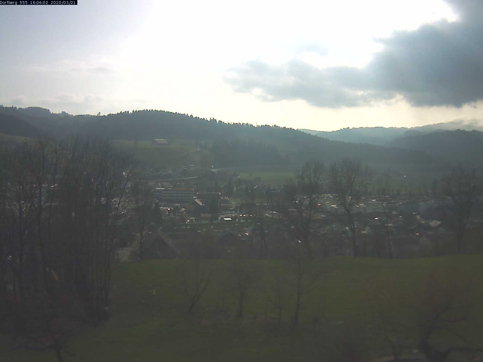 Webcam-Bild: Aussicht vom Dorfberg in Langnau 20200321-160601