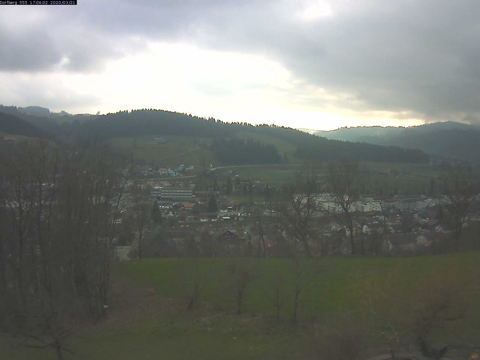 Webcam-Bild: Aussicht vom Dorfberg in Langnau 20200321-170601