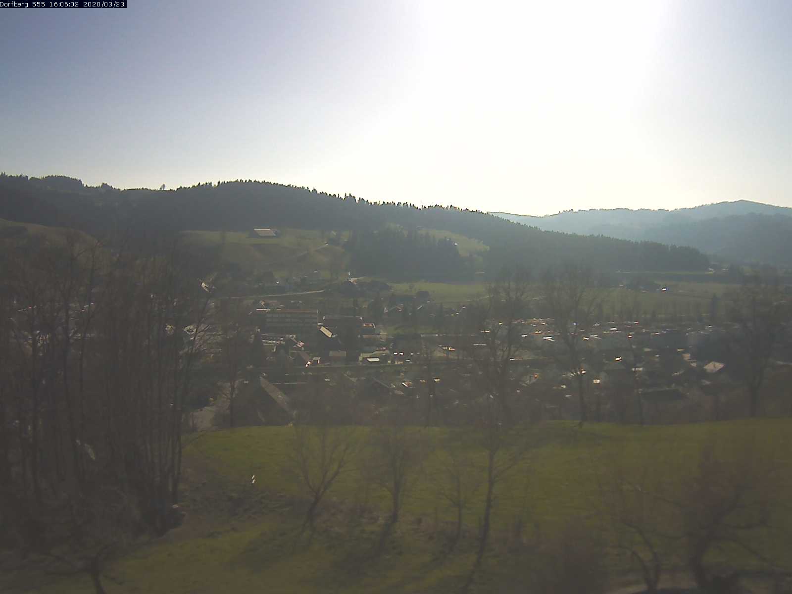 Webcam-Bild: Aussicht vom Dorfberg in Langnau 20200323-160601