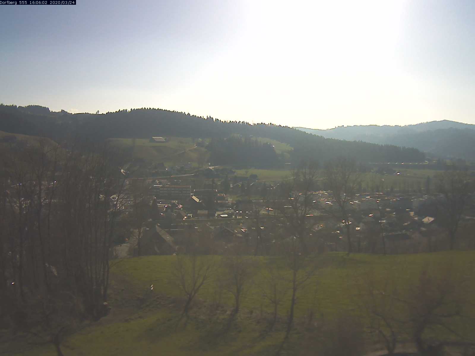 Webcam-Bild: Aussicht vom Dorfberg in Langnau 20200324-160601