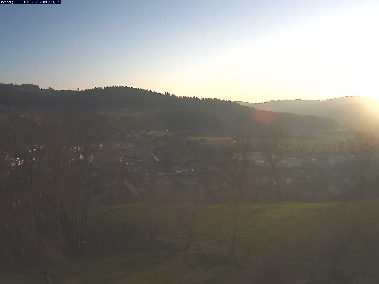 Webcam-Bild: Aussicht vom Dorfberg in Langnau 20200324-180601