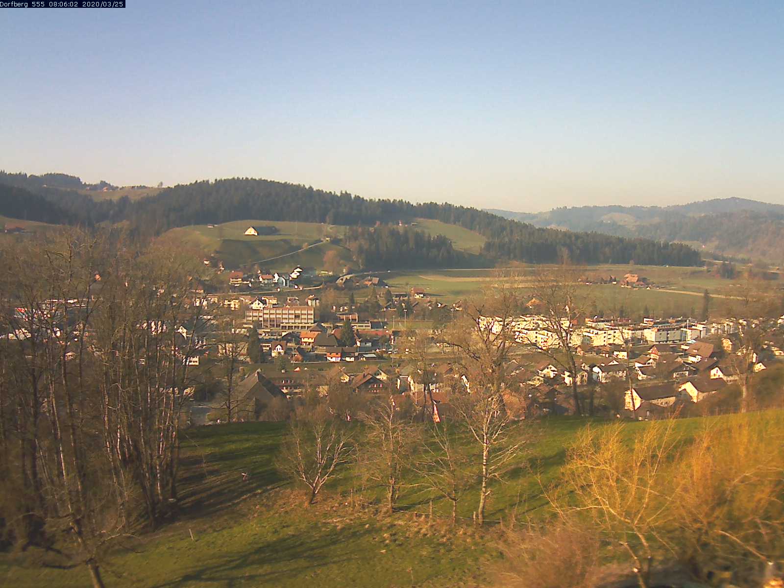 Webcam-Bild: Aussicht vom Dorfberg in Langnau 20200325-080602