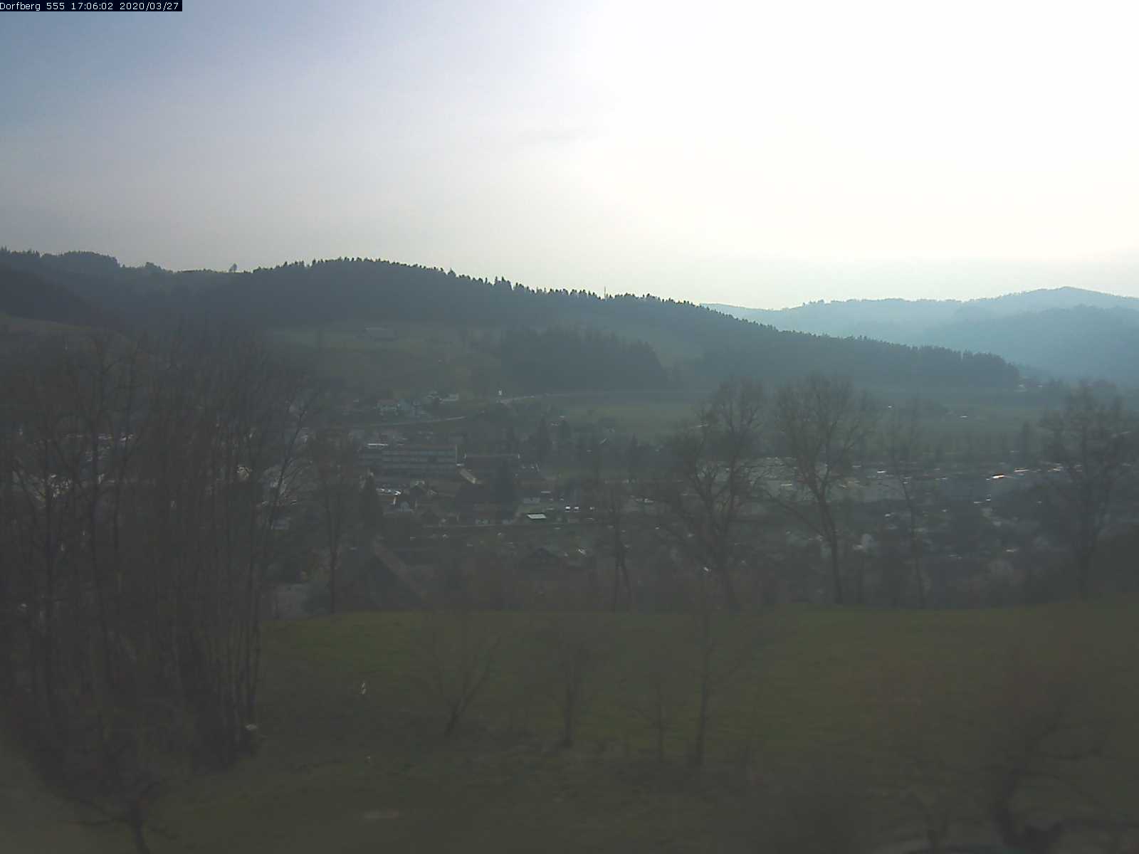Webcam-Bild: Aussicht vom Dorfberg in Langnau 20200327-170601