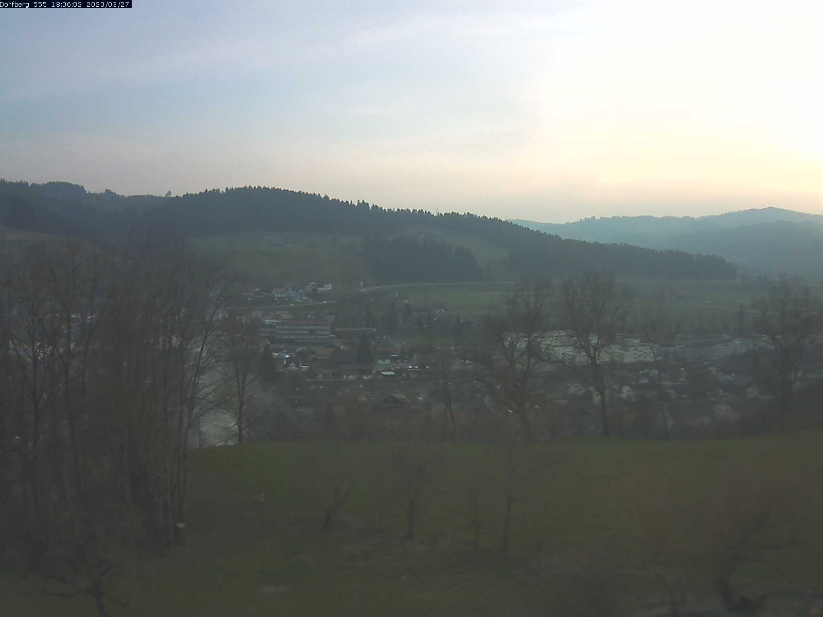 Webcam-Bild: Aussicht vom Dorfberg in Langnau 20200327-180601