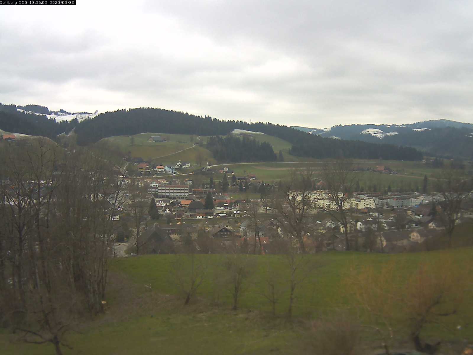 Webcam-Bild: Aussicht vom Dorfberg in Langnau 20200330-180601