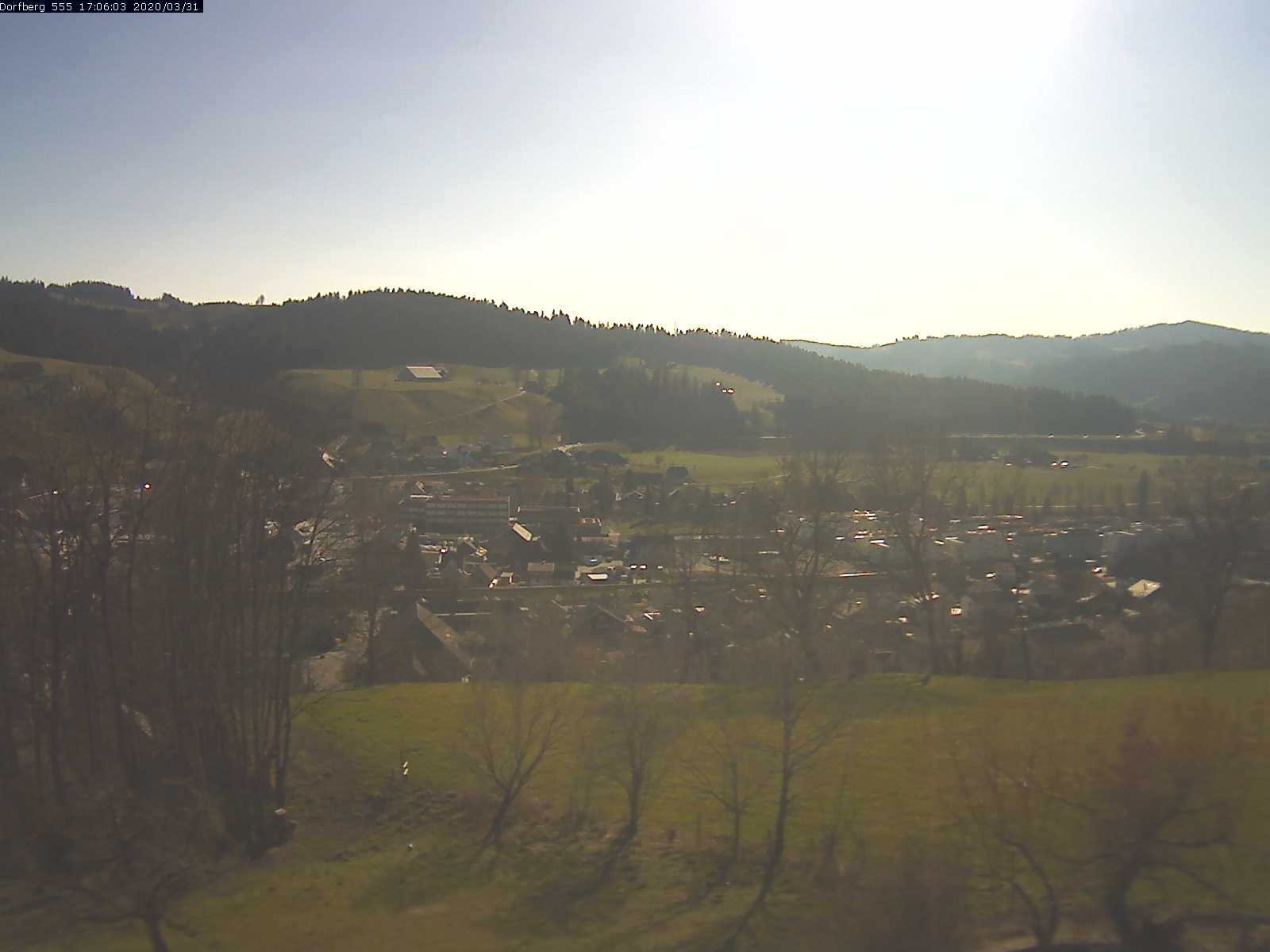 Webcam-Bild: Aussicht vom Dorfberg in Langnau 20200331-170601