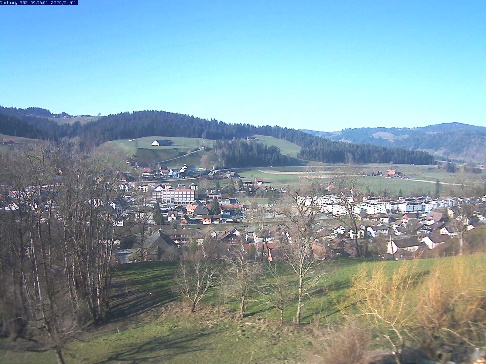 Webcam-Bild: Aussicht vom Dorfberg in Langnau 20200401-090601