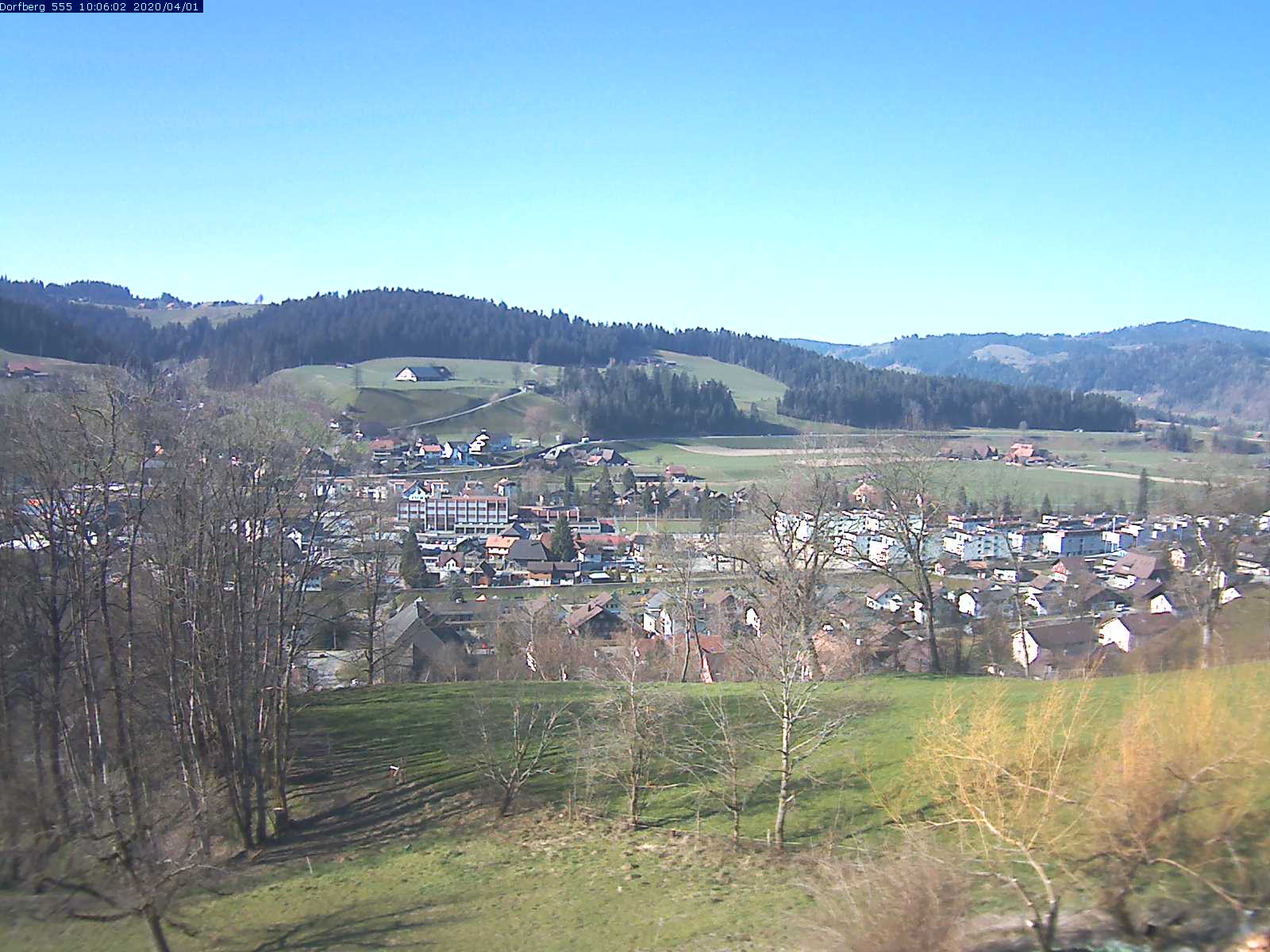 Webcam-Bild: Aussicht vom Dorfberg in Langnau 20200401-100601