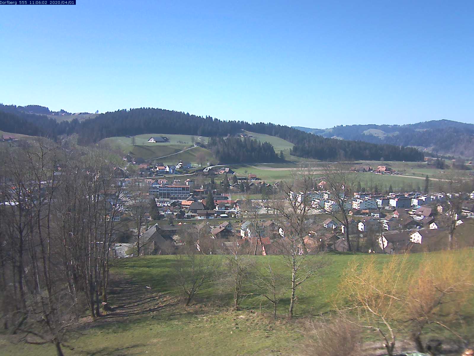 Webcam-Bild: Aussicht vom Dorfberg in Langnau 20200401-110601