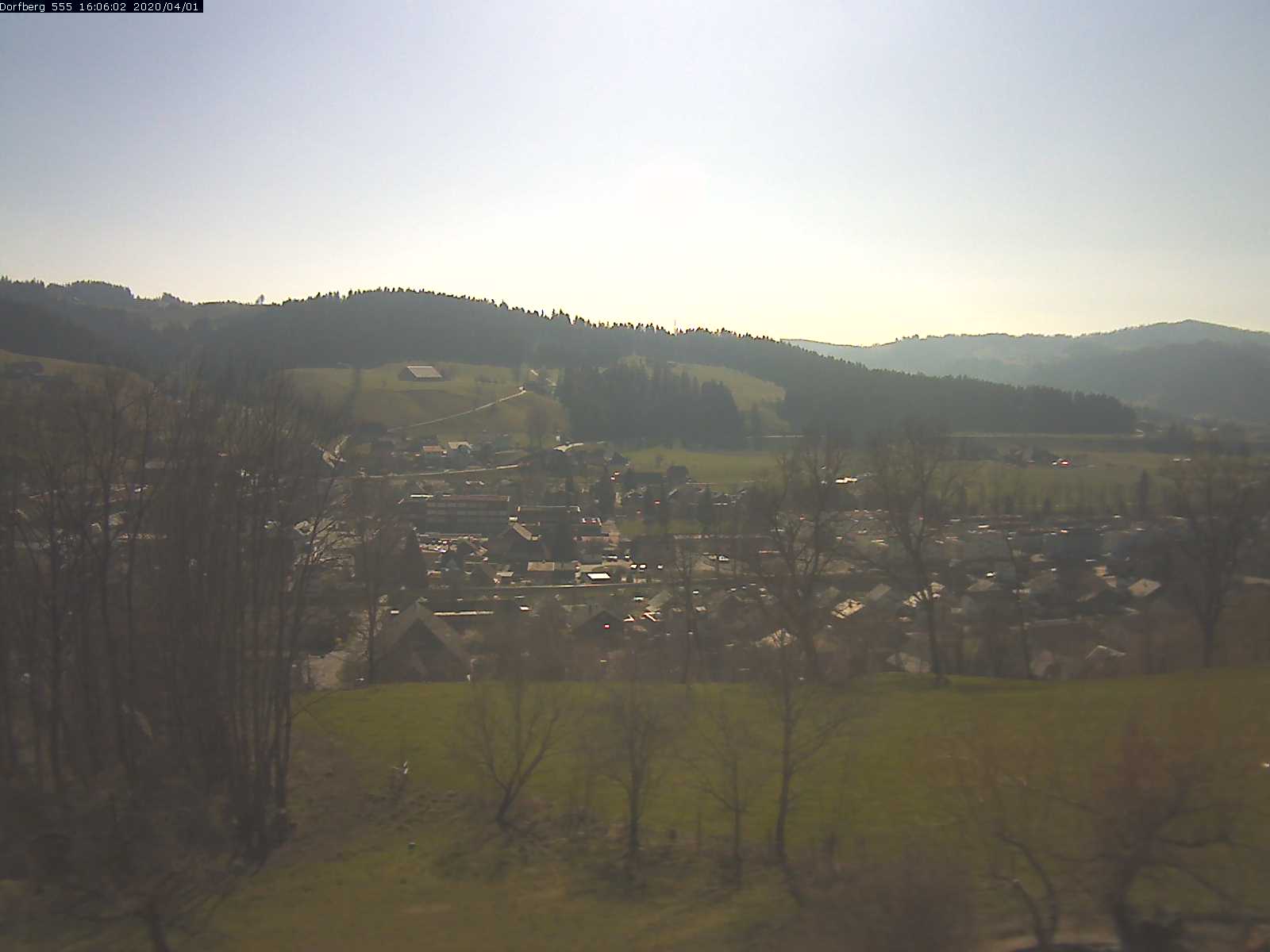 Webcam-Bild: Aussicht vom Dorfberg in Langnau 20200401-160601