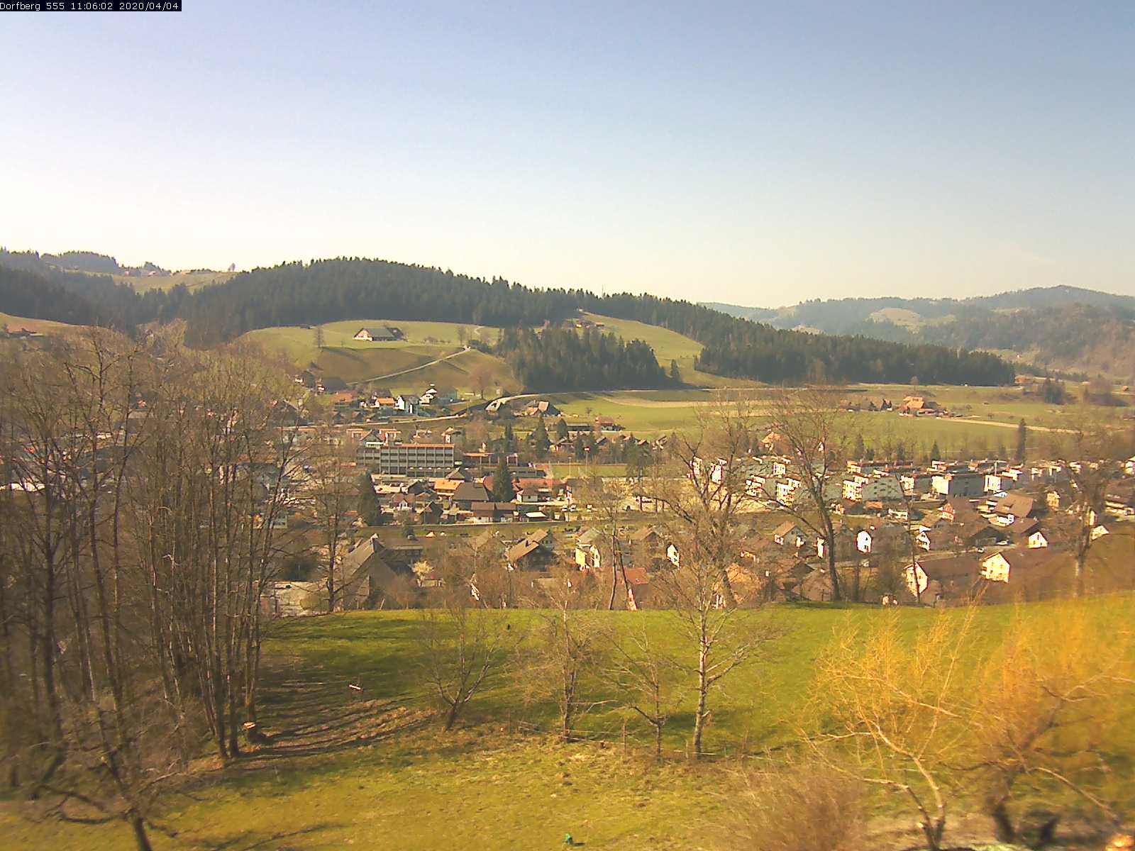 Webcam-Bild: Aussicht vom Dorfberg in Langnau 20200404-110601