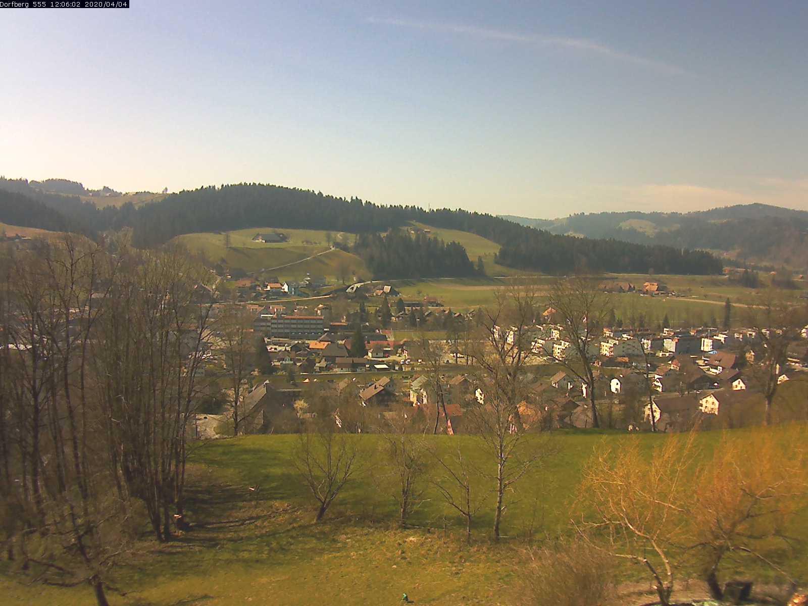 Webcam-Bild: Aussicht vom Dorfberg in Langnau 20200404-120601