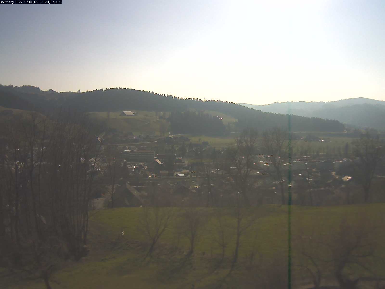 Webcam-Bild: Aussicht vom Dorfberg in Langnau 20200404-170601