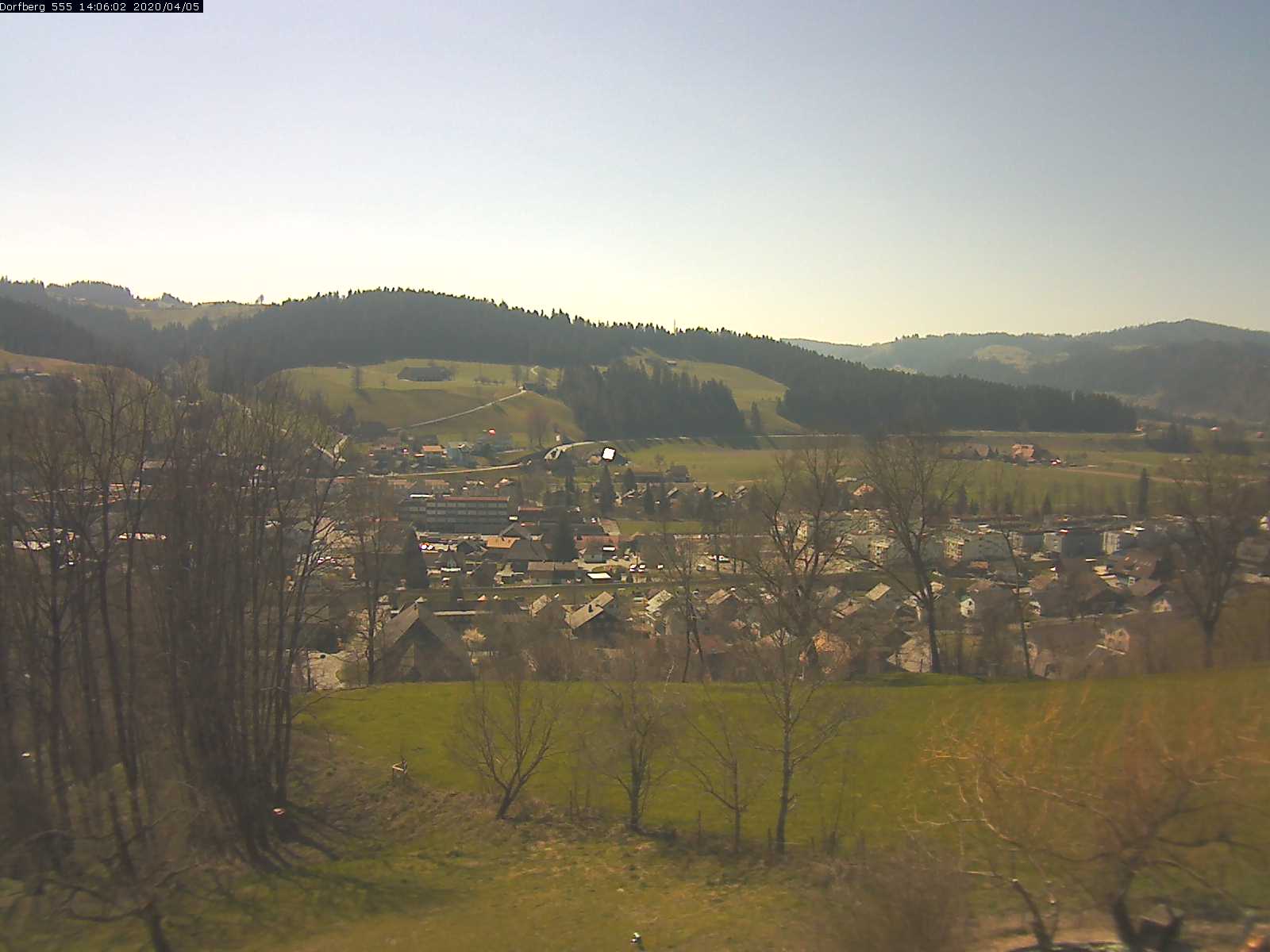Webcam-Bild: Aussicht vom Dorfberg in Langnau 20200405-140601