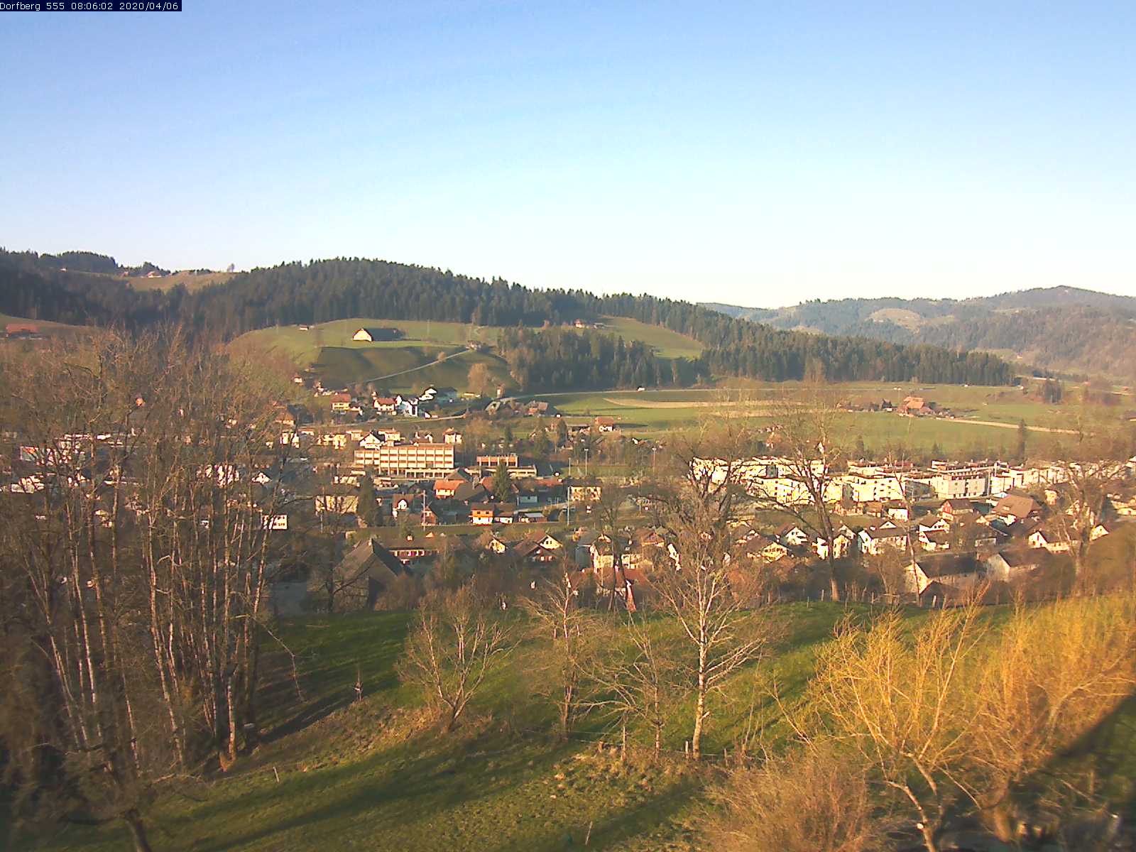 Webcam-Bild: Aussicht vom Dorfberg in Langnau 20200406-080601