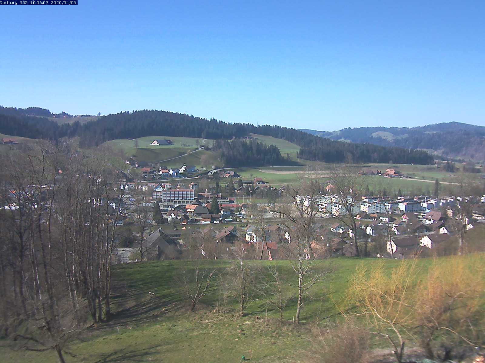 Webcam-Bild: Aussicht vom Dorfberg in Langnau 20200406-100601