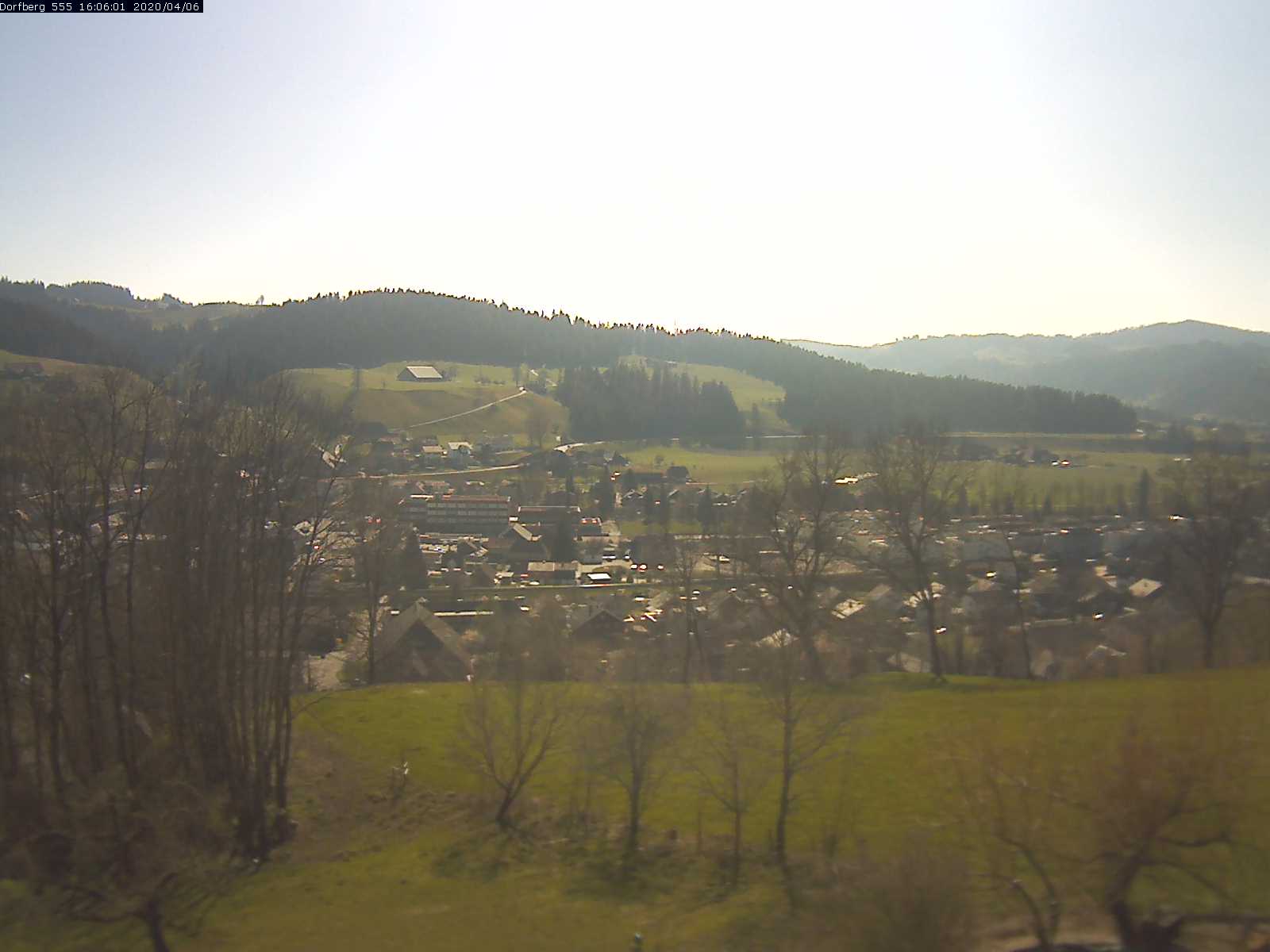Webcam-Bild: Aussicht vom Dorfberg in Langnau 20200406-160601