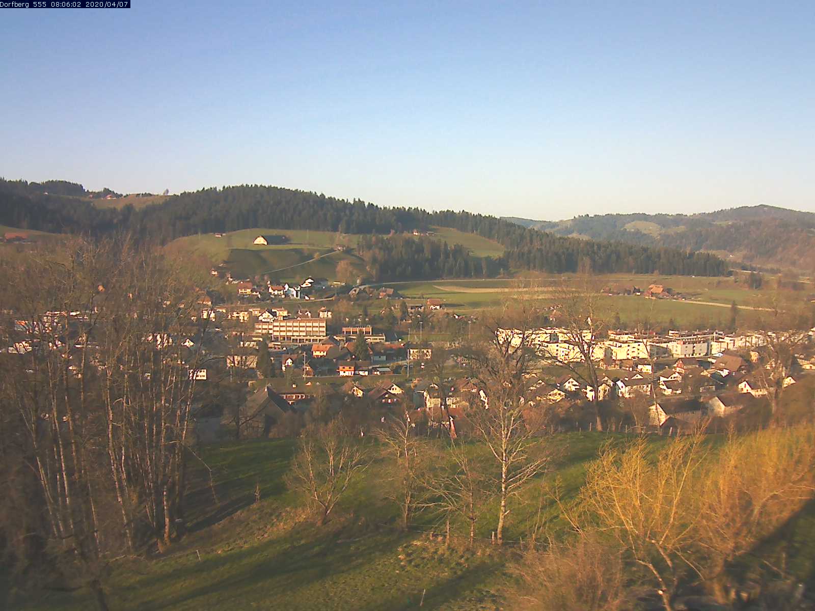 Webcam-Bild: Aussicht vom Dorfberg in Langnau 20200407-080601