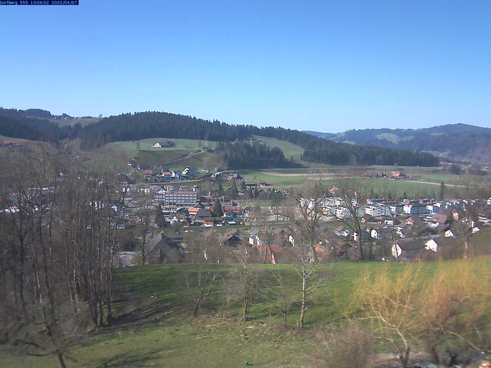 Webcam-Bild: Aussicht vom Dorfberg in Langnau 20200407-100601