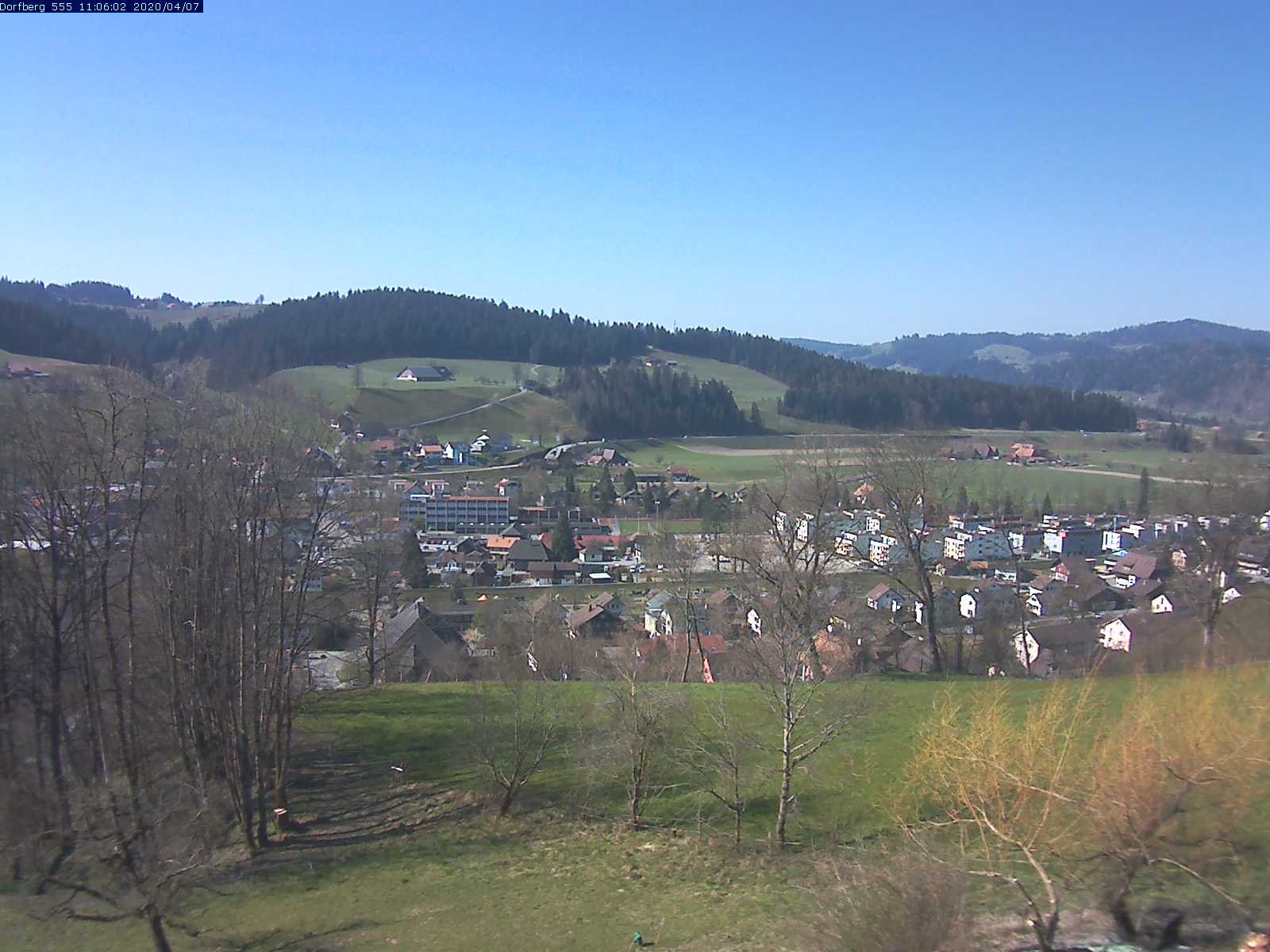 Webcam-Bild: Aussicht vom Dorfberg in Langnau 20200407-110601