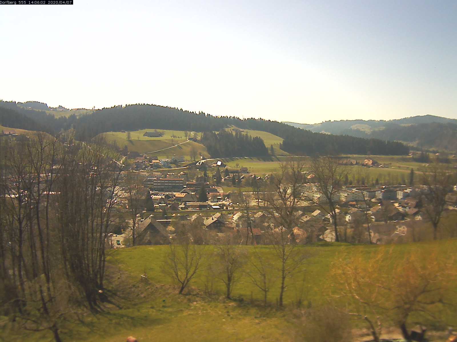Webcam-Bild: Aussicht vom Dorfberg in Langnau 20200407-140601