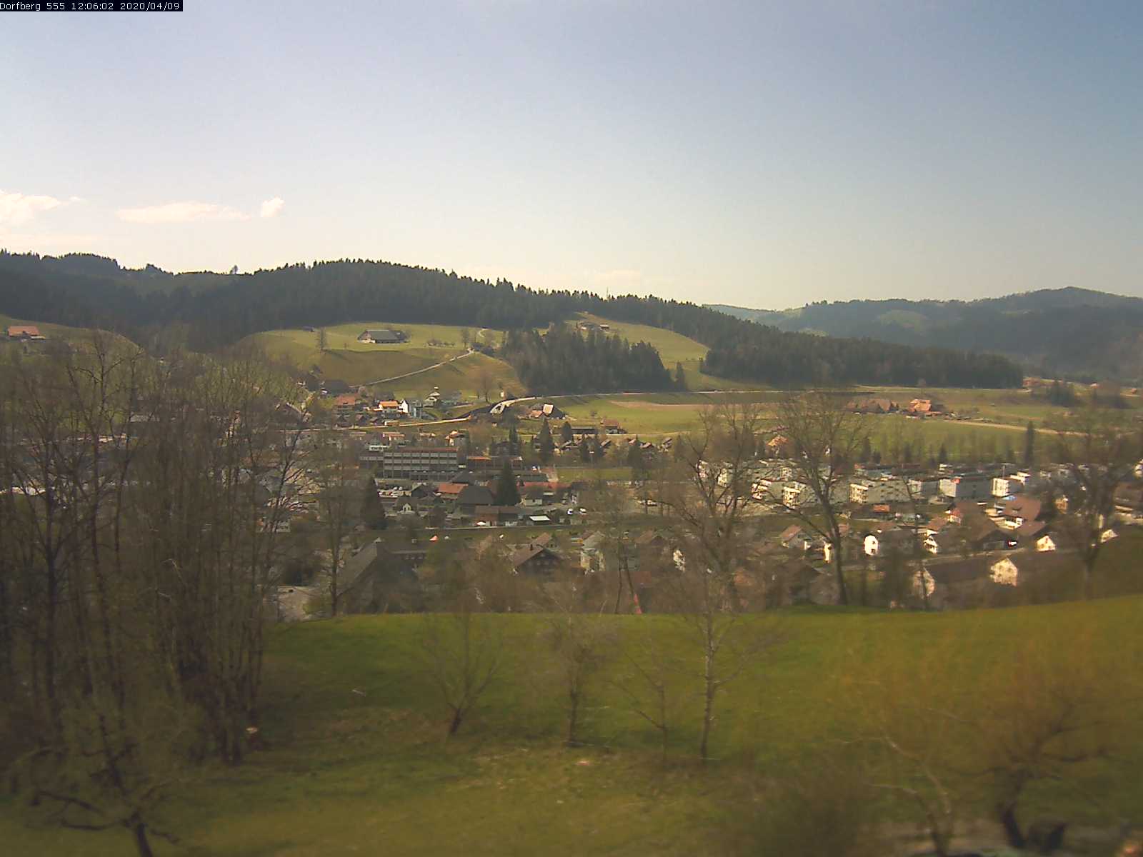 Webcam-Bild: Aussicht vom Dorfberg in Langnau 20200409-120601