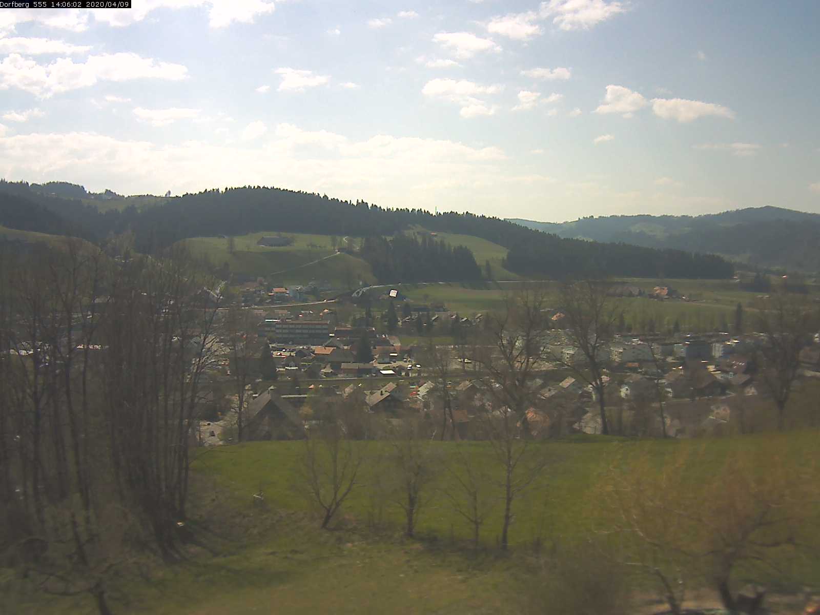 Webcam-Bild: Aussicht vom Dorfberg in Langnau 20200409-140601