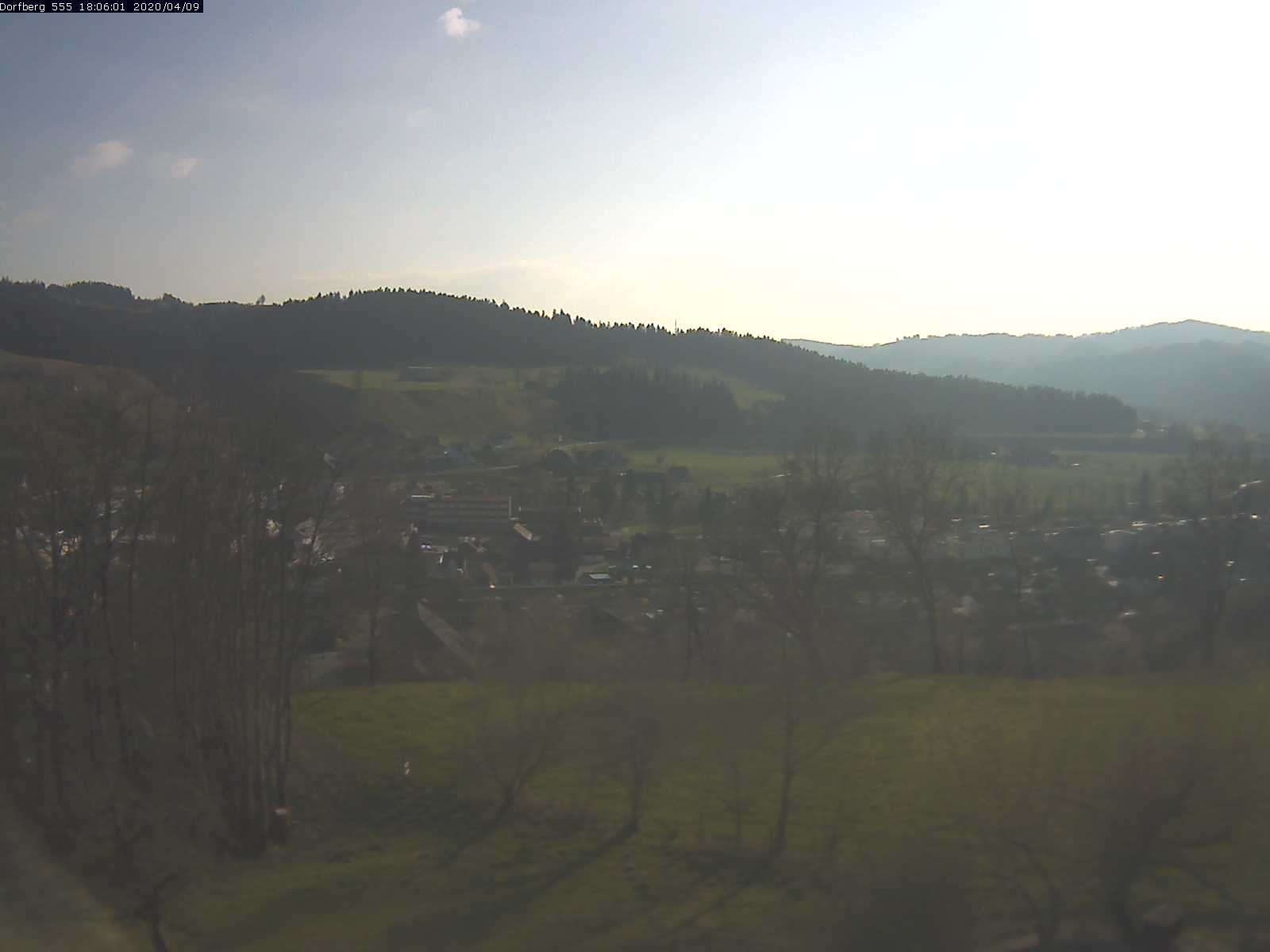 Webcam-Bild: Aussicht vom Dorfberg in Langnau 20200409-180601