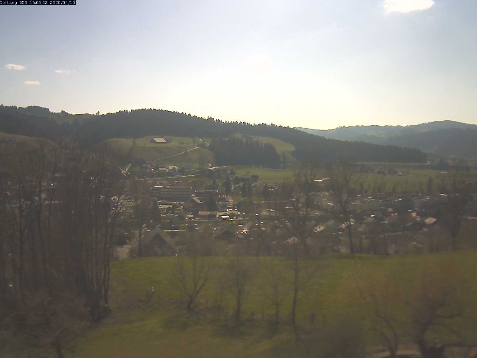 Webcam-Bild: Aussicht vom Dorfberg in Langnau 20200410-160601