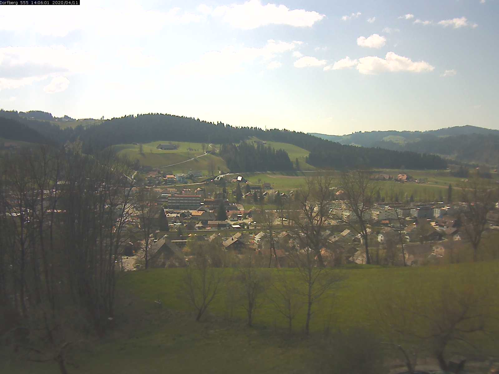 Webcam-Bild: Aussicht vom Dorfberg in Langnau 20200411-140601