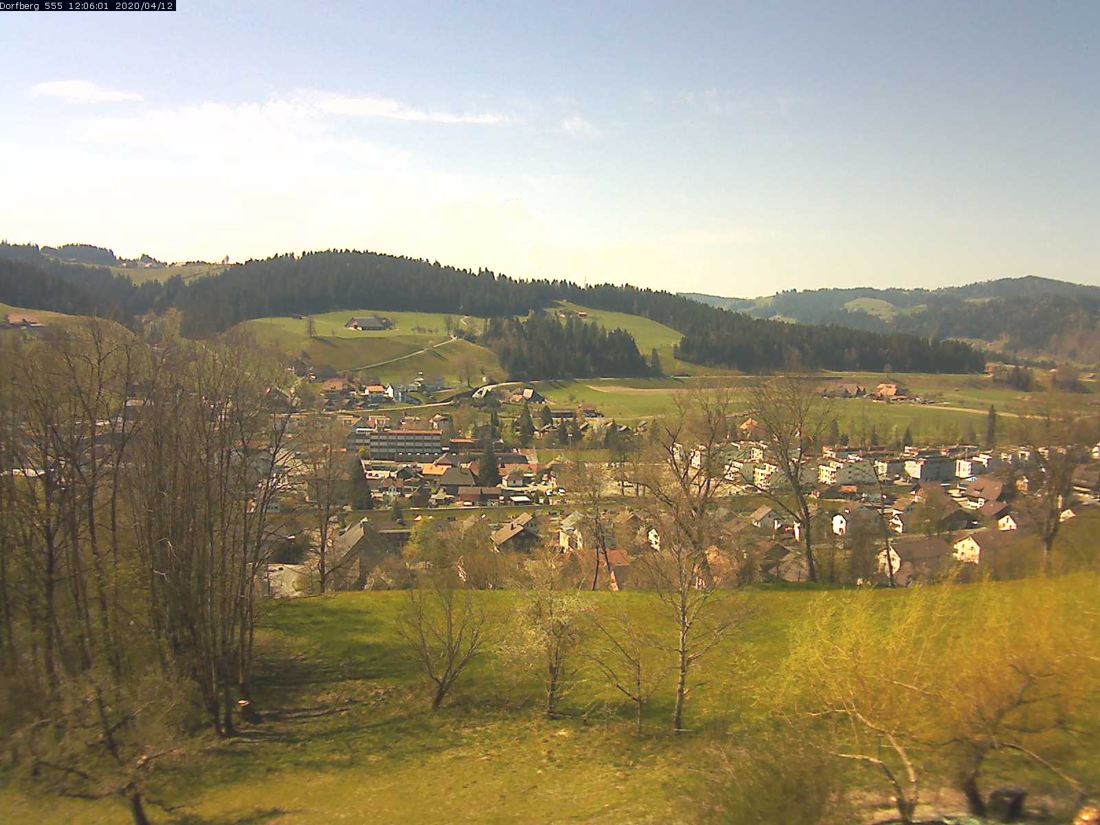 Webcam-Bild: Aussicht vom Dorfberg in Langnau 20200412-120601