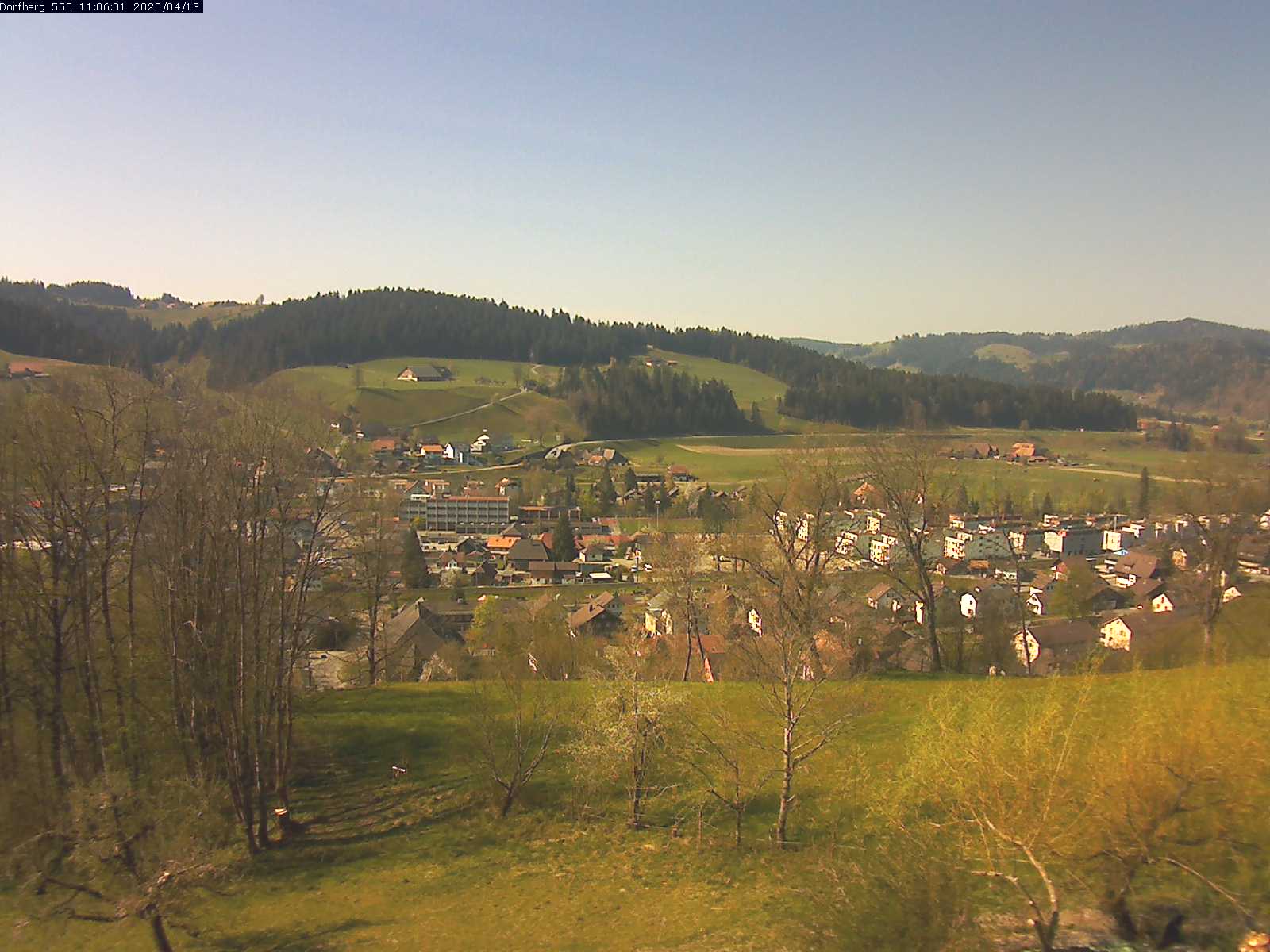 Webcam-Bild: Aussicht vom Dorfberg in Langnau 20200413-110601