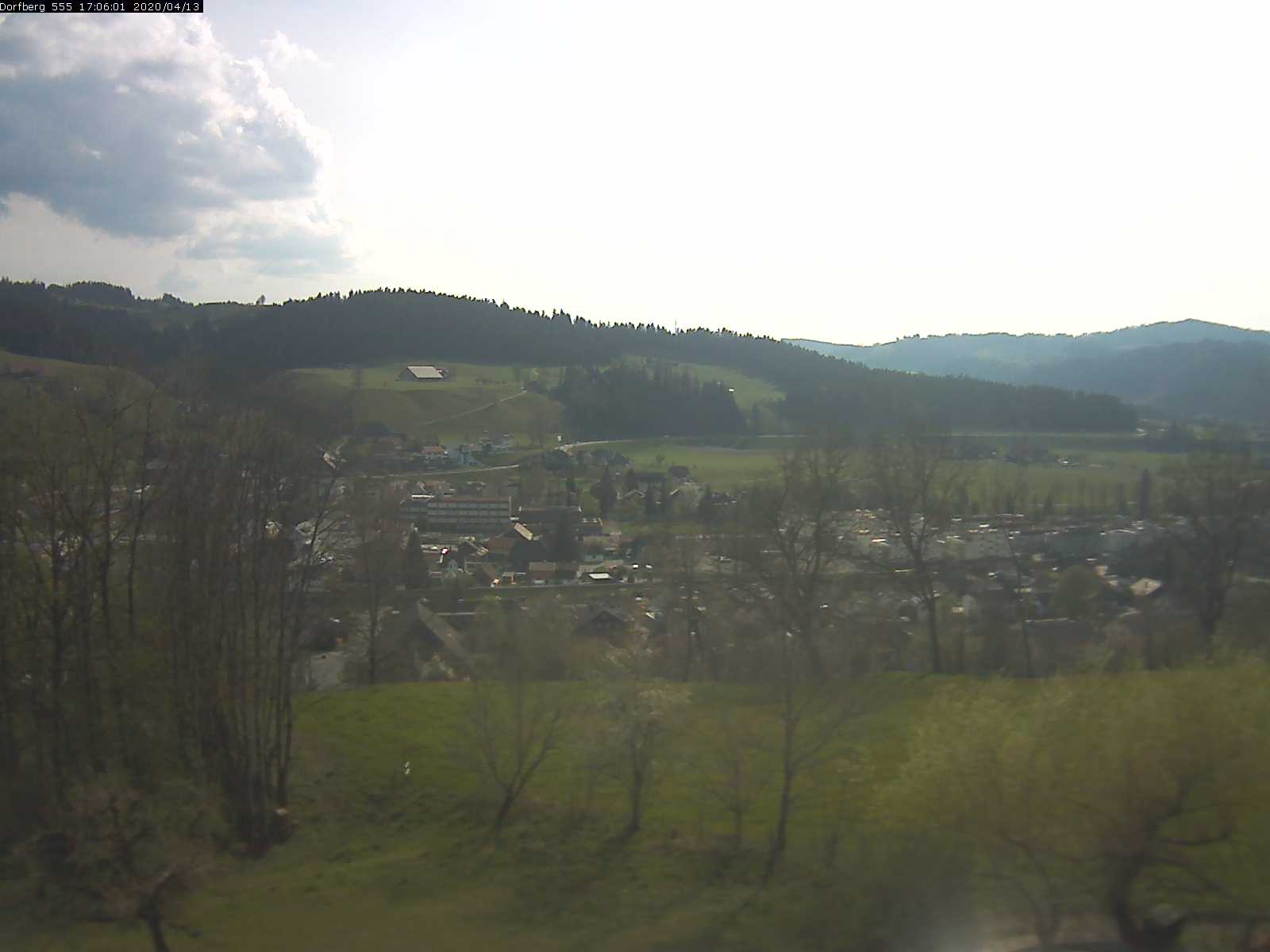 Webcam-Bild: Aussicht vom Dorfberg in Langnau 20200413-170601