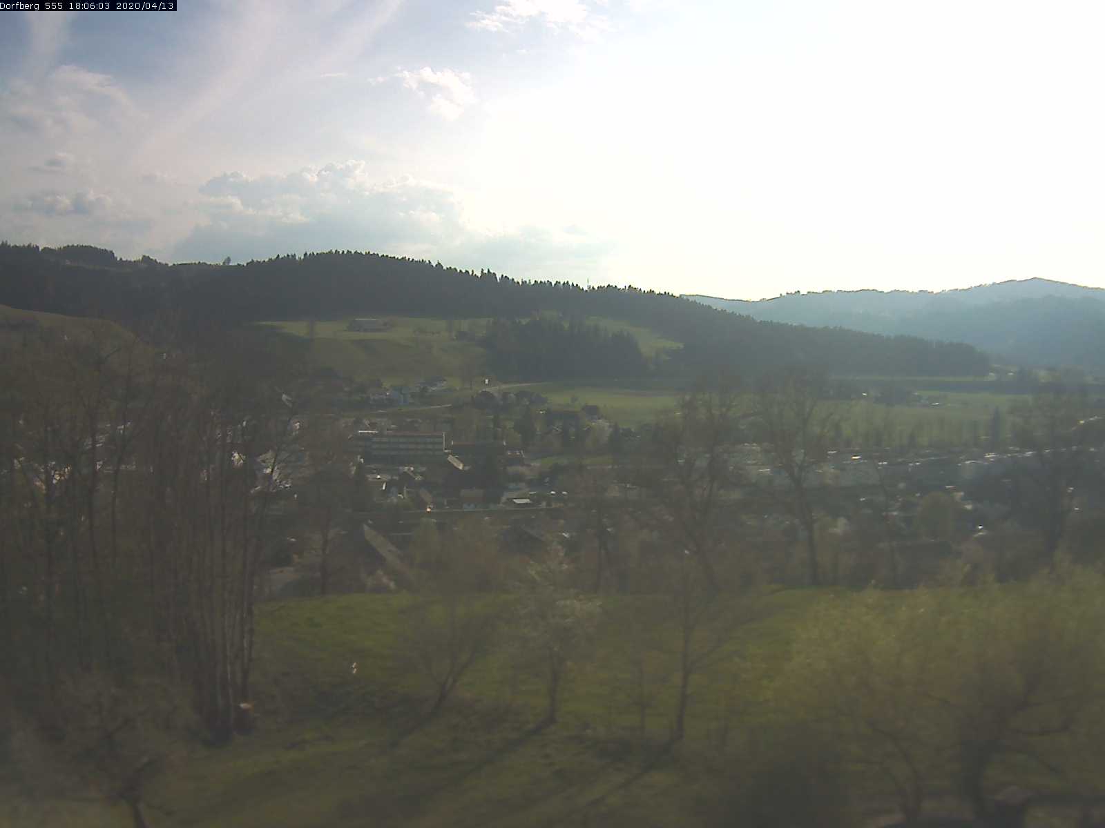 Webcam-Bild: Aussicht vom Dorfberg in Langnau 20200413-180601
