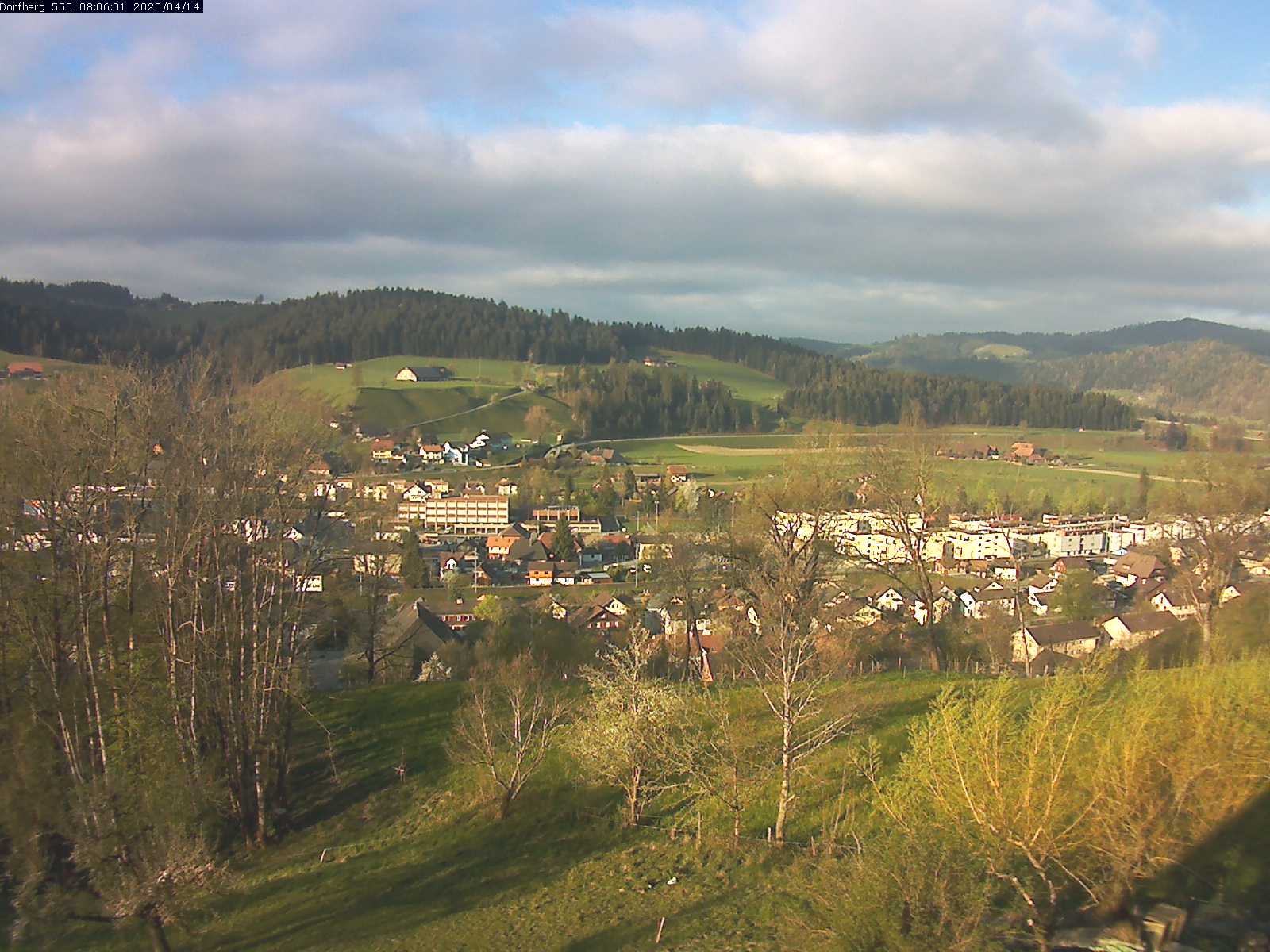 Webcam-Bild: Aussicht vom Dorfberg in Langnau 20200414-080601