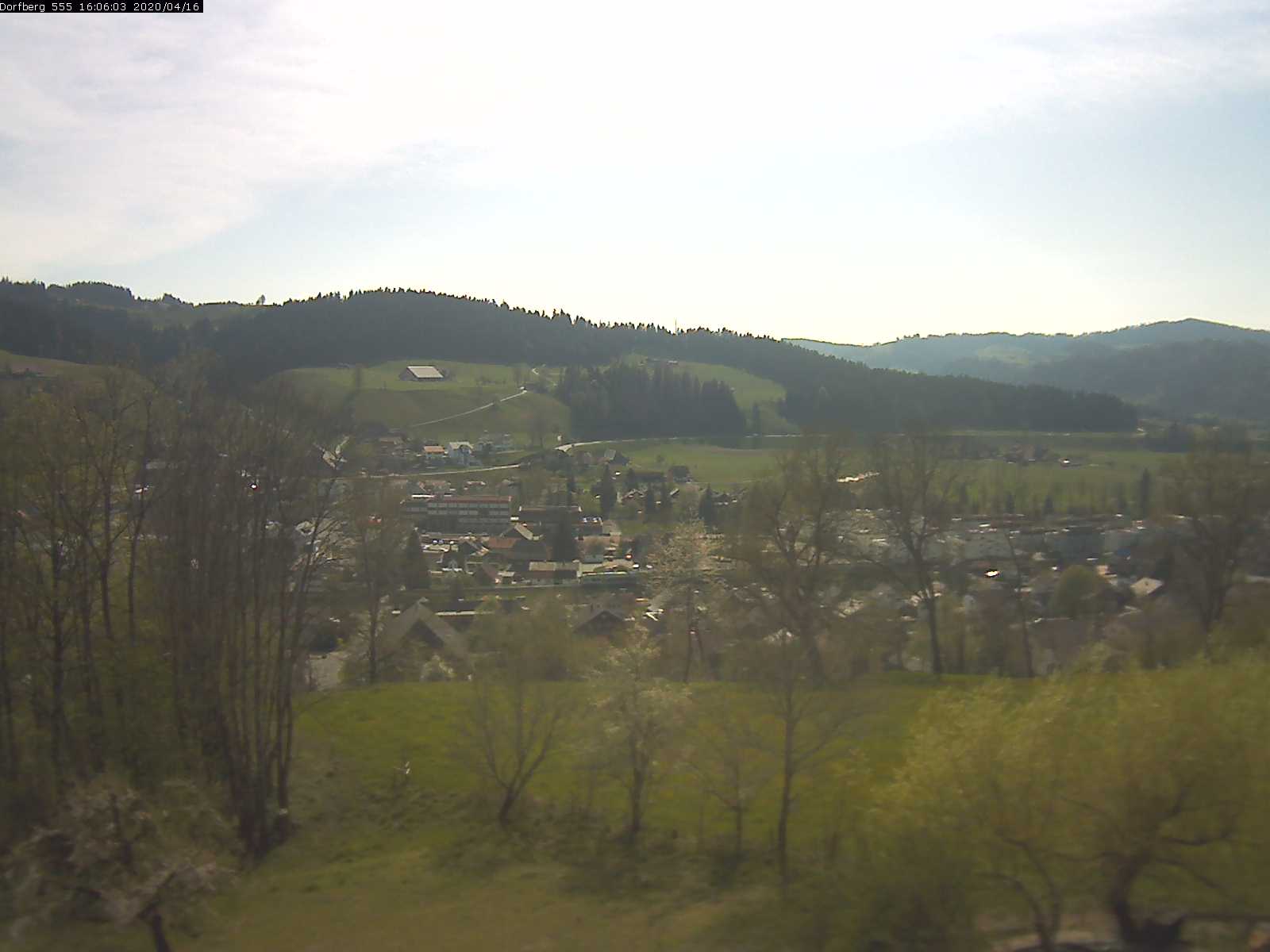 Webcam-Bild: Aussicht vom Dorfberg in Langnau 20200416-160601