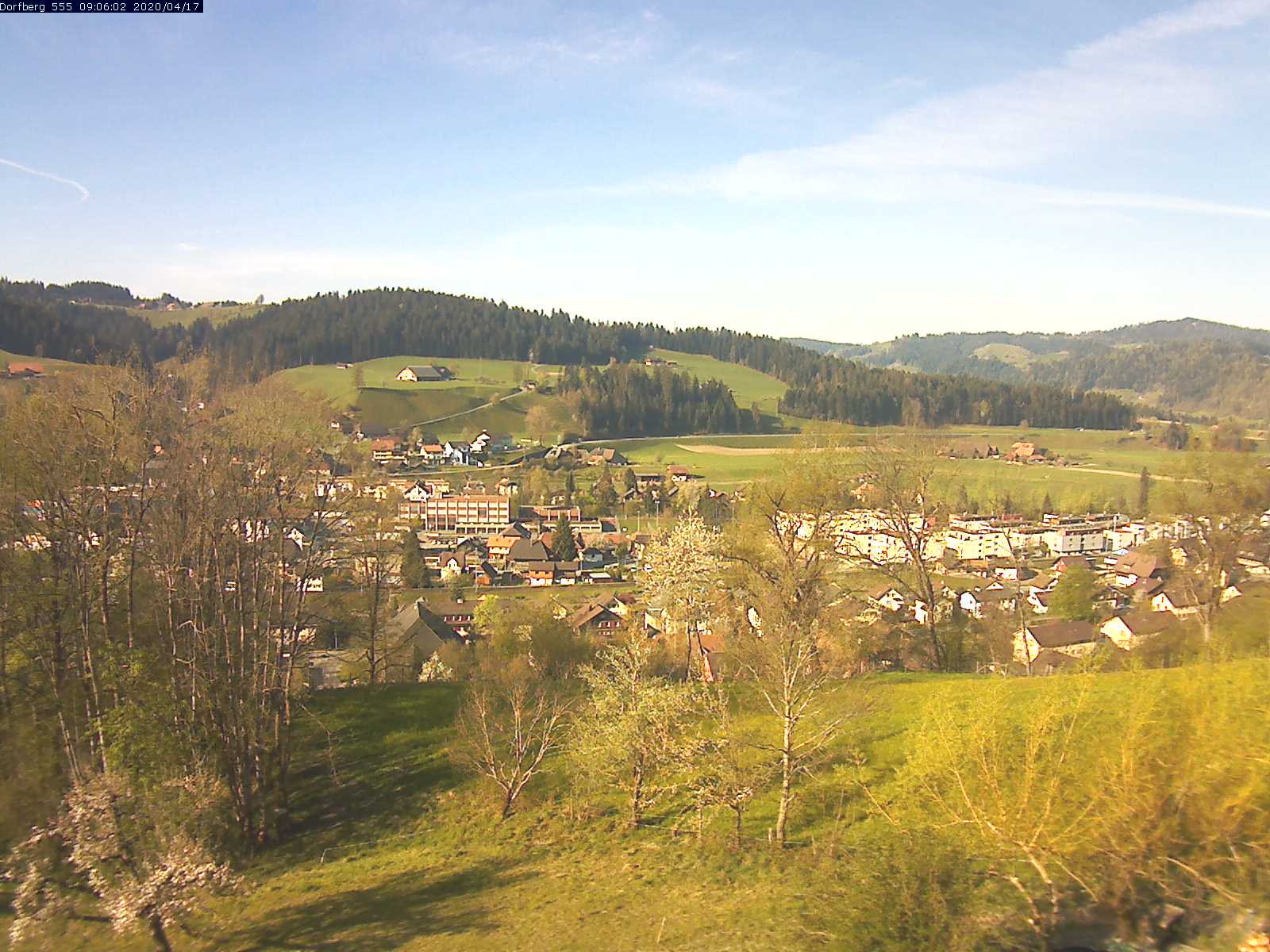 Webcam-Bild: Aussicht vom Dorfberg in Langnau 20200417-090601