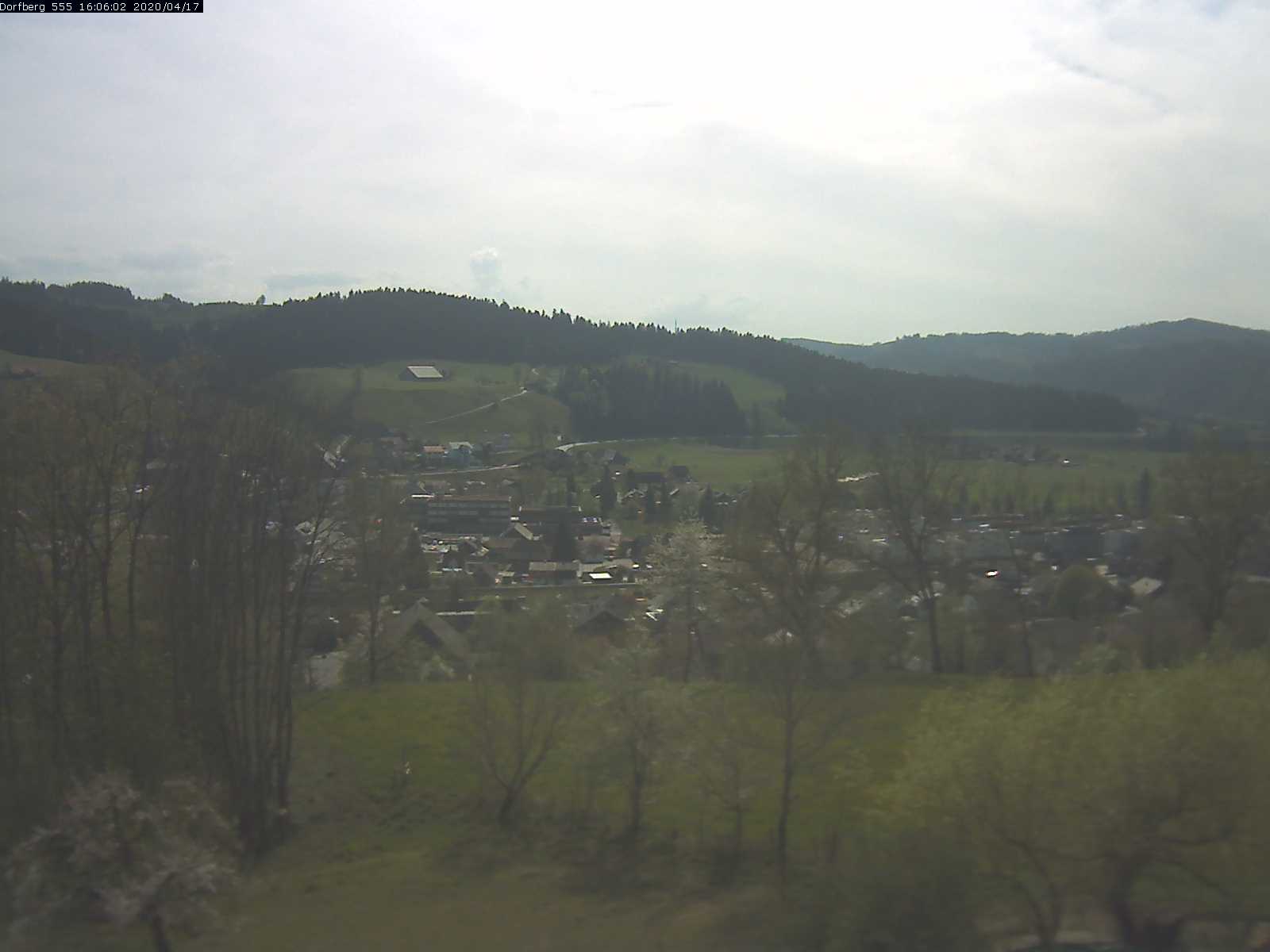 Webcam-Bild: Aussicht vom Dorfberg in Langnau 20200417-160601