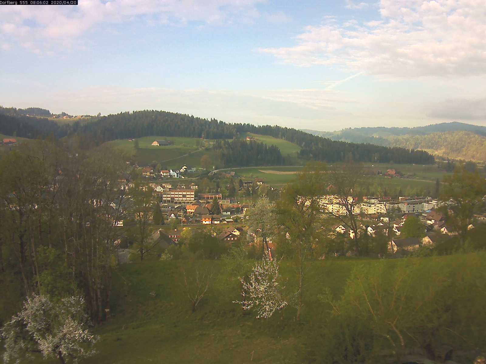 Webcam-Bild: Aussicht vom Dorfberg in Langnau 20200420-080601