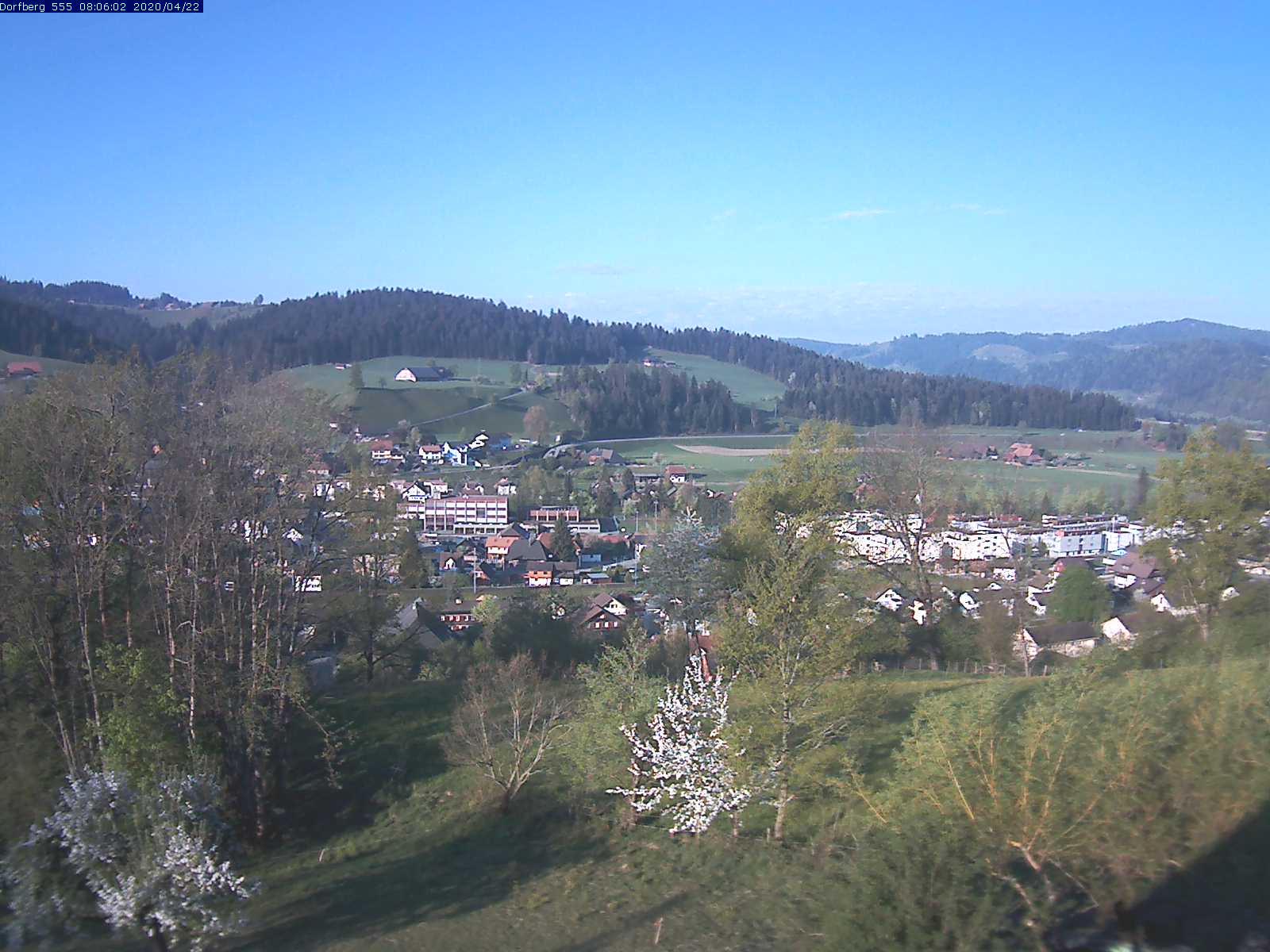 Webcam-Bild: Aussicht vom Dorfberg in Langnau 20200422-080601
