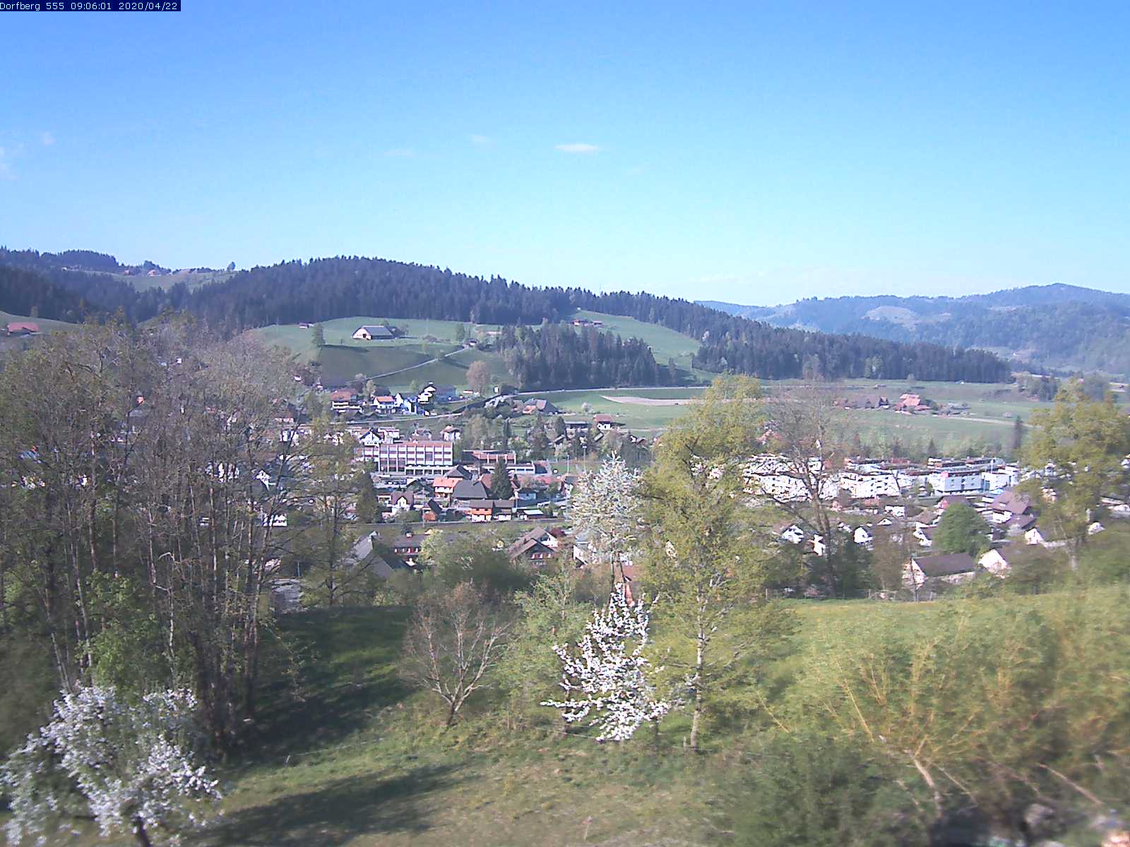 Webcam-Bild: Aussicht vom Dorfberg in Langnau 20200422-090601