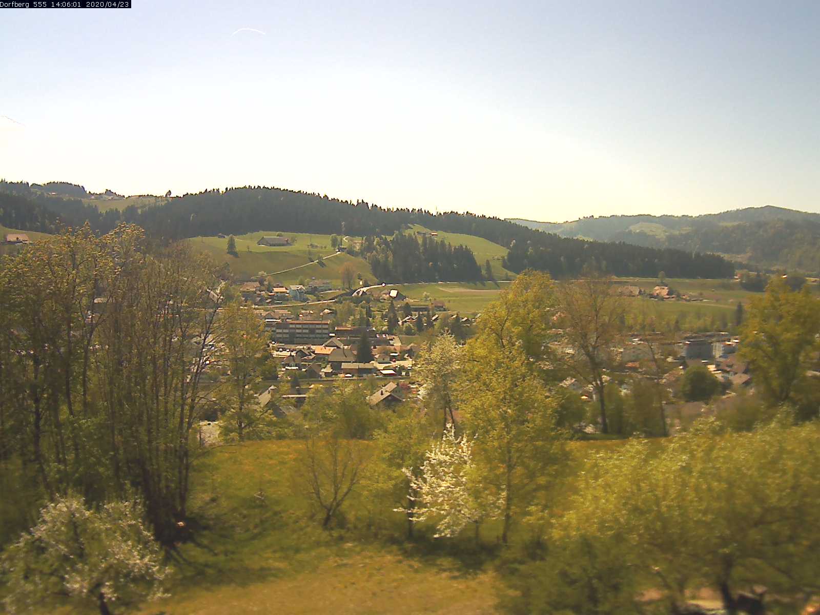 Webcam-Bild: Aussicht vom Dorfberg in Langnau 20200423-140601