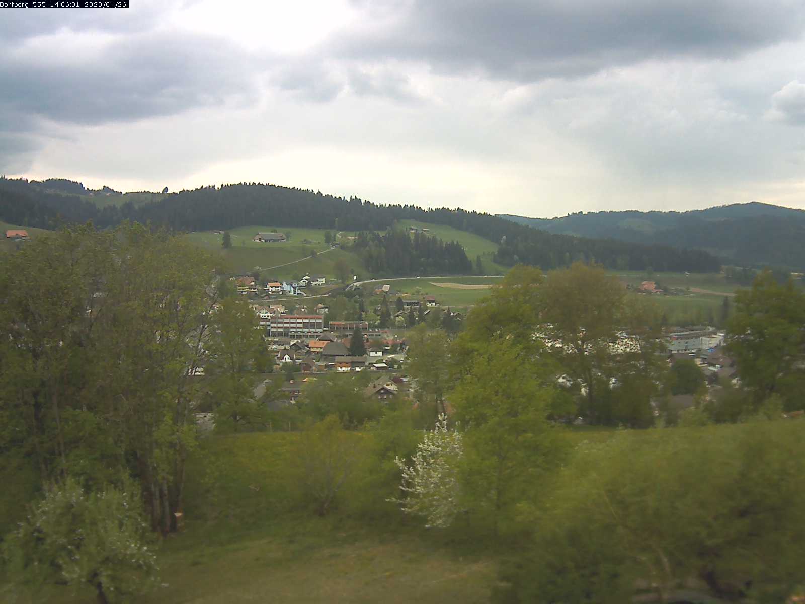 Webcam-Bild: Aussicht vom Dorfberg in Langnau 20200426-140601