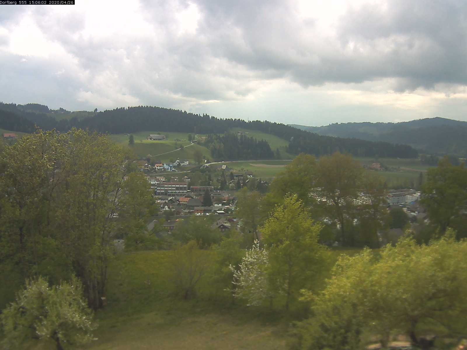 Webcam-Bild: Aussicht vom Dorfberg in Langnau 20200426-150601
