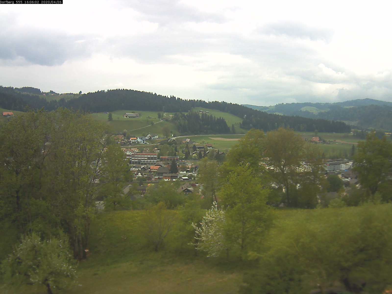 Webcam-Bild: Aussicht vom Dorfberg in Langnau 20200426-160601