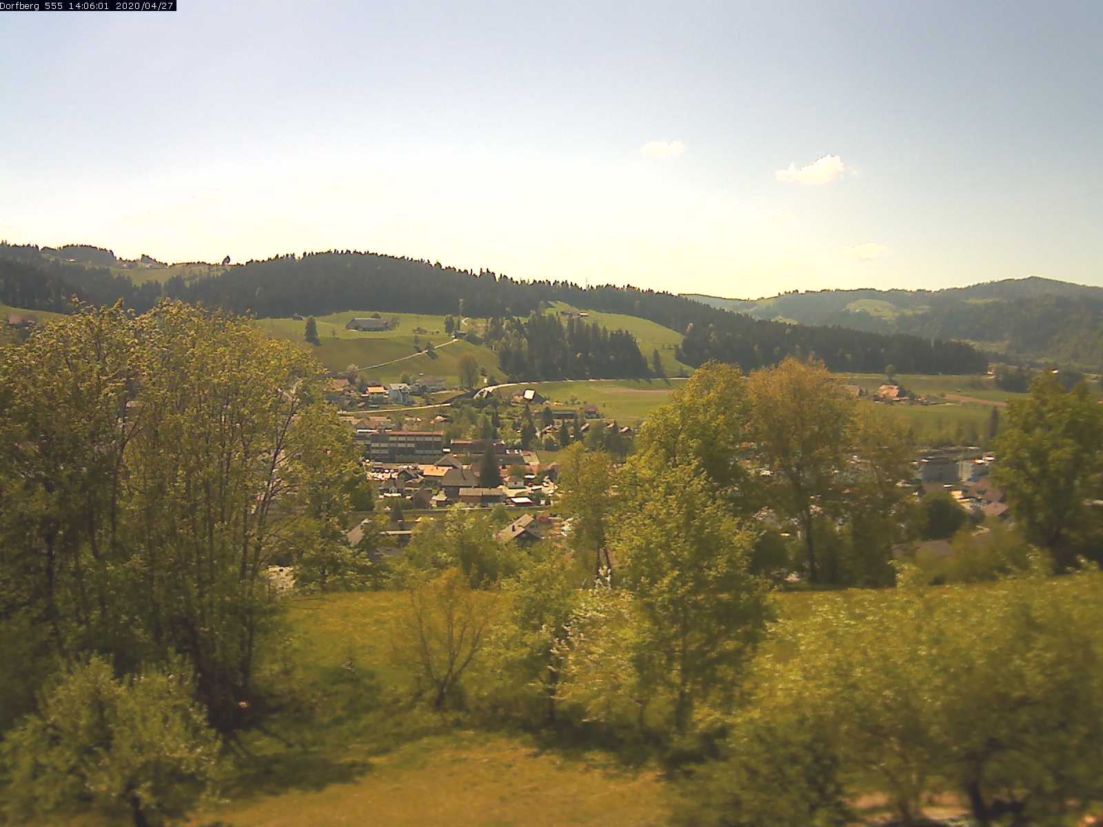 Webcam-Bild: Aussicht vom Dorfberg in Langnau 20200427-140601