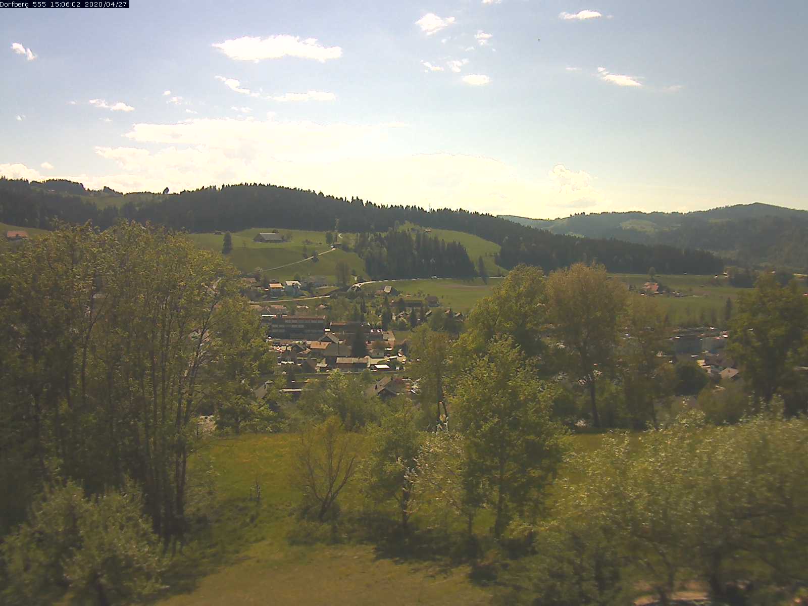 Webcam-Bild: Aussicht vom Dorfberg in Langnau 20200427-150601