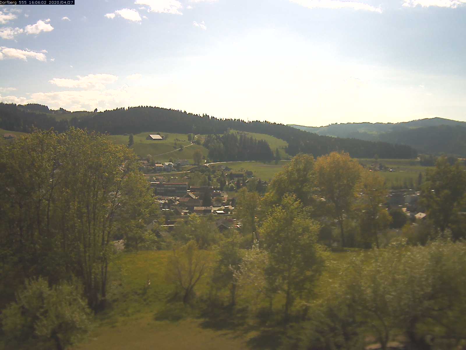 Webcam-Bild: Aussicht vom Dorfberg in Langnau 20200427-160601