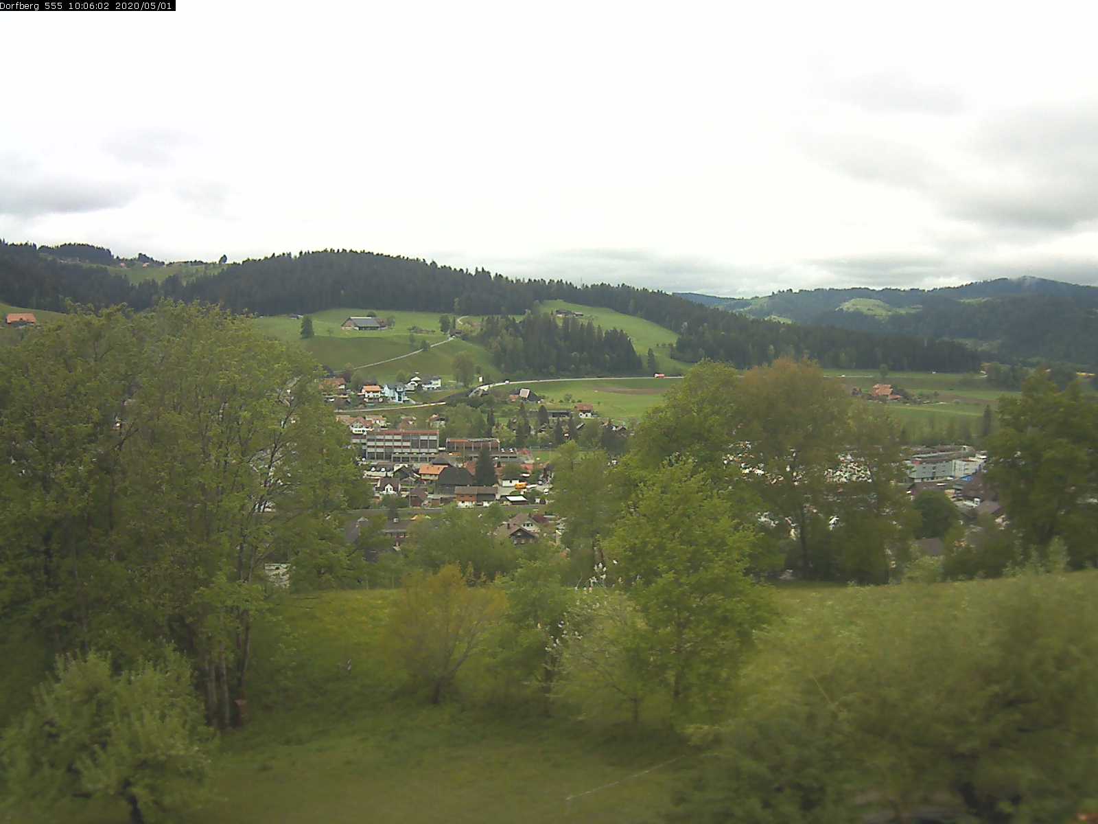 Webcam-Bild: Aussicht vom Dorfberg in Langnau 20200501-100601