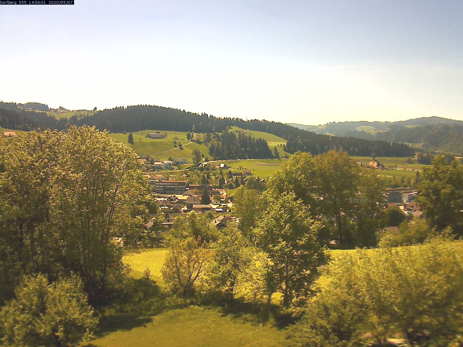 Webcam-Bild: Aussicht vom Dorfberg in Langnau 20200507-140601